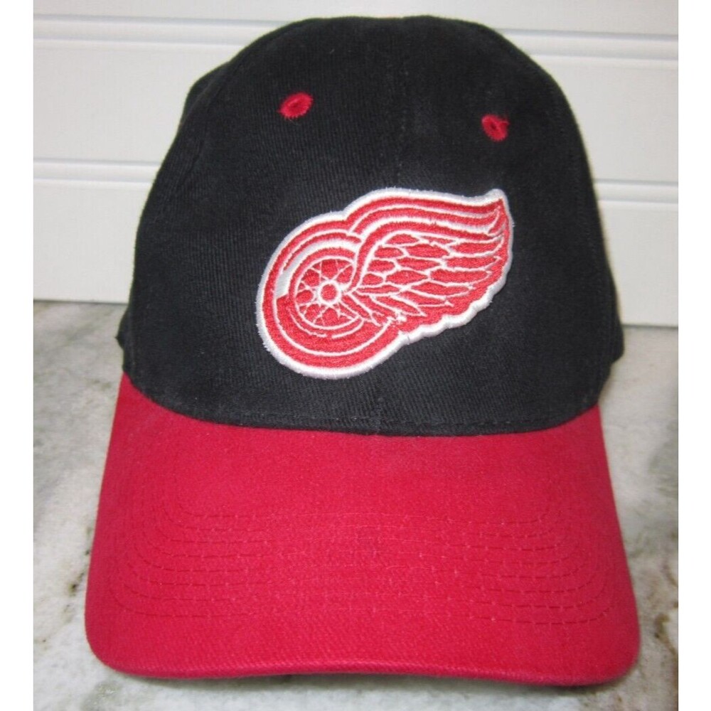 NHL Detroit Red Wing Adjustable Hat Black/Red One Size Fits All